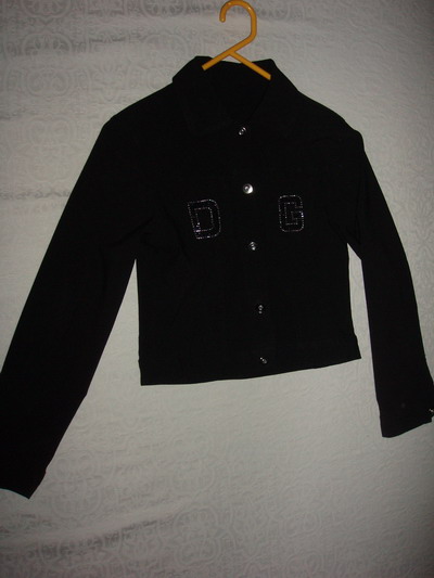 ahe0jq7124gj2dp11.jpg