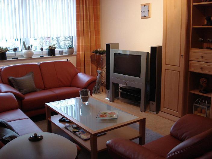 Neuer schwung (farbe) ins wohnzimmer zimmer einrichten • ef