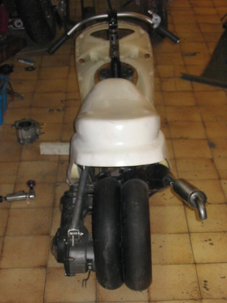 [Bild: b77jay474vutg50o5.jpg]