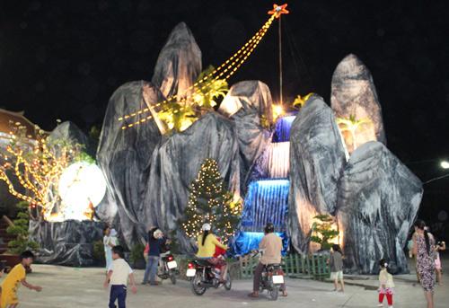 Những điều cần tránh khi đi chơi Noel khu Xóm Đạo Q.8. - 9