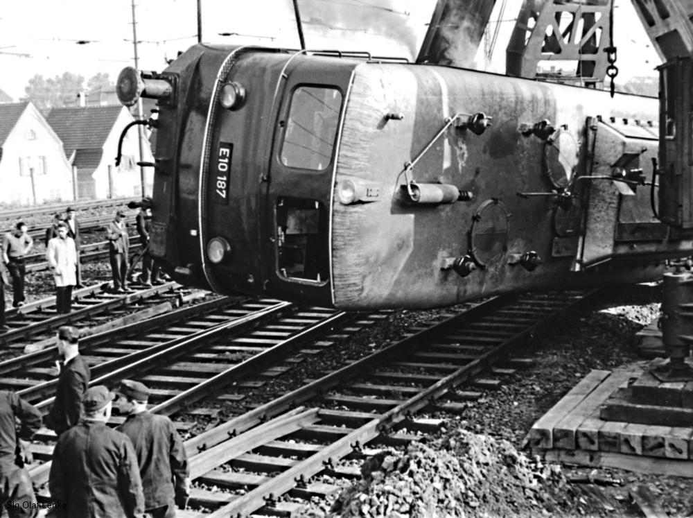 Drehscheibe Online Foren 04 Historische Bahn Unfall E 10 187 in