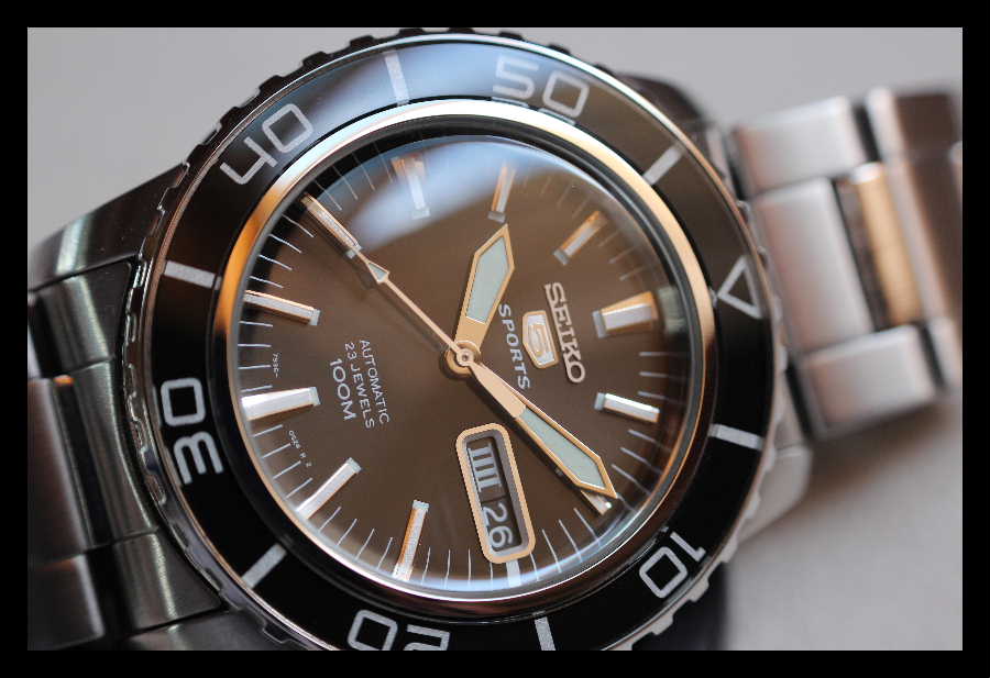 [Erledigt] - Seiko SNZH55K1 Glossy Five schwarz