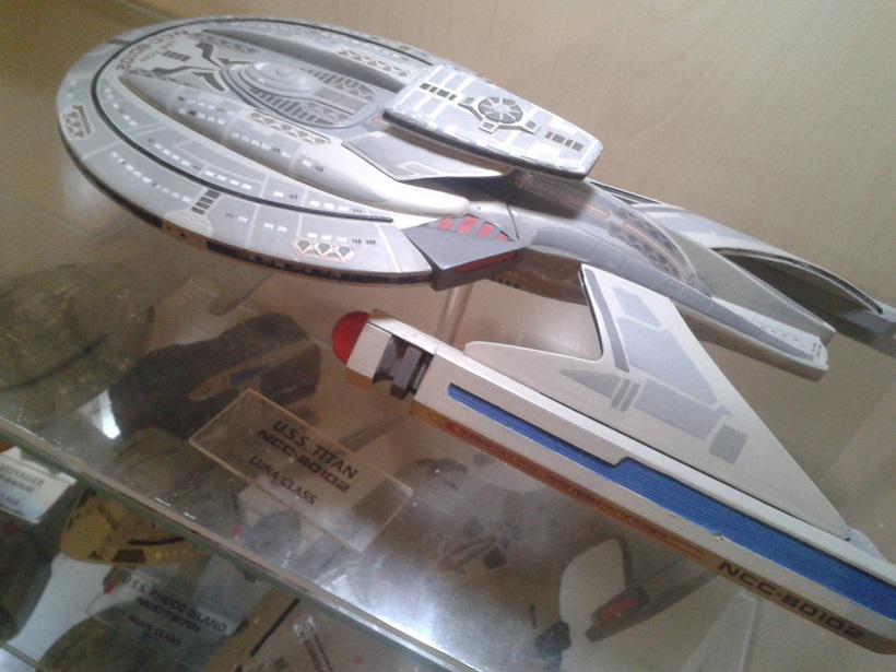 Die U.S.S. Titan als Modell für STAW ...gibt es die schon? D50pvhk8wr4dv0nsh