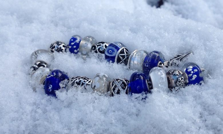 winter bracelets - pic heavy... D5n7qsprmja2ythb4