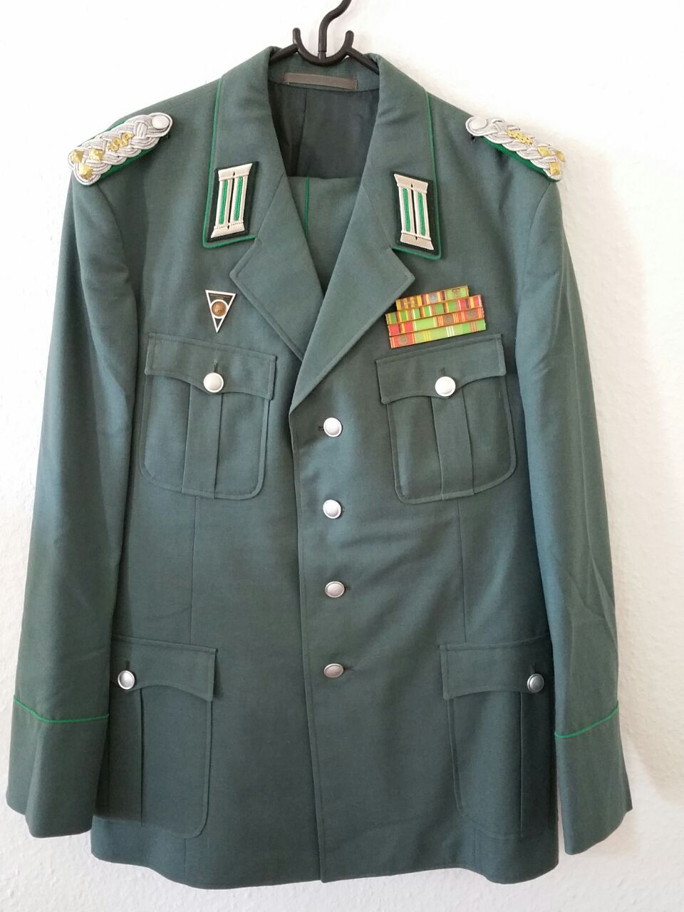 Show us your favorite DDR Collect. Display - Page 75 - Wehrmacht-Awards ...